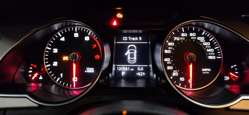 Thumbnail 2: 2013 AUDI A5 (B8 8T) 2.0L SPEEDOMETER BODY ENGINE MODULE & KEY SET BCM ECM ECU