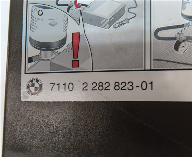 Thumbnail 3: 2012 BMW M3 (E90) EMERGENCY ROADSIDE SPARE TIRE COMPRESSOR PUMP UNIT