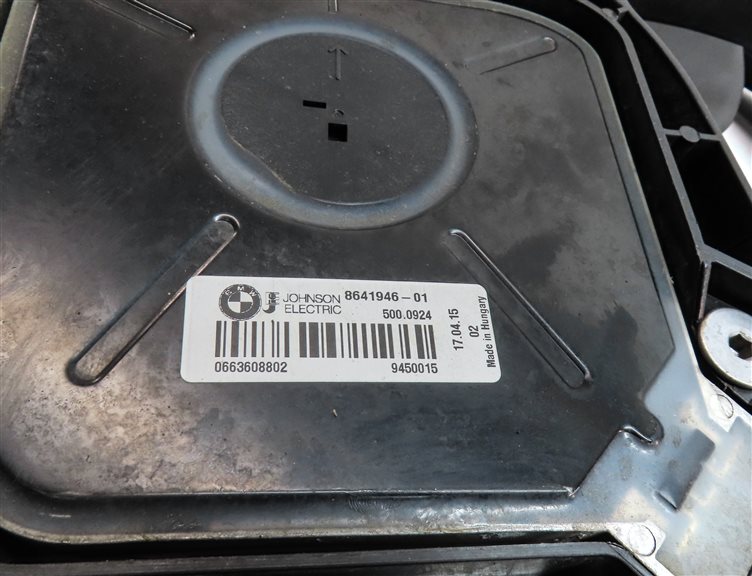 Thumbnail 7: 12-18 BMW 228i 320i (F22 F30) 2.0L TURBO ENGINE RADIATOR COOLING FAN w/ SHROUD