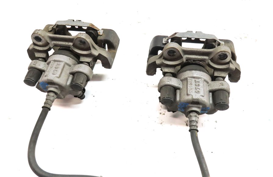 Thumbnail 11: 12-20 BMW 228i 230i 320i 328i 330i 428i 430i (F22 F30 F32) BRAKE CALIPER SET-4