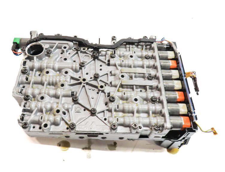 Thumbnail 7: 14-16 BMW 2 3 4 5 (F22 F30 F32 F10) 2.0L RWD 8HP-45 AUTO TRANSMISSION VALVE BODY
