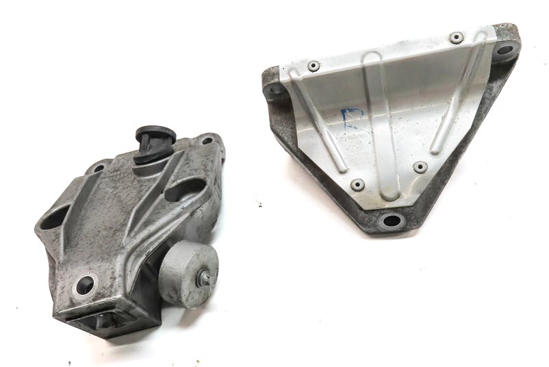 Thumbnail 2: 2015 BMW 535D (F10) 3.0L DIESEL ENGINE MOTOR SUPPORT MOUNT BRACKET SET/2