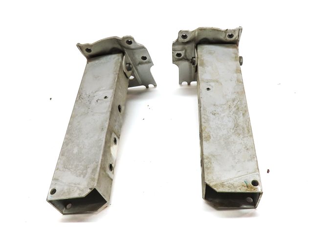 Thumbnail 2: 2015 BMW 535D (F10) FRONT LEFT & RIGHT  LOWER DEFORMATION BRACKET SET/2