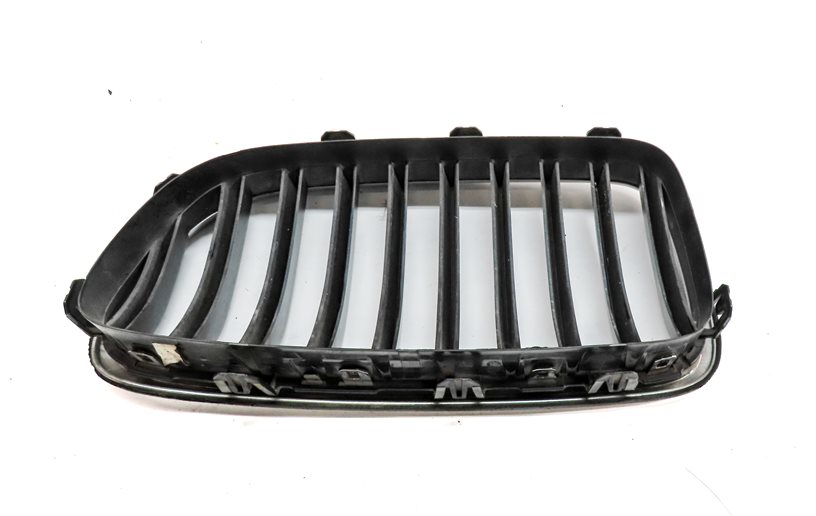 Thumbnail 4: 2014-2016 BMW 528i 535i 550i (F10) FRONT LEFT & RIGHT HOOD VENT GRILLE SET-2