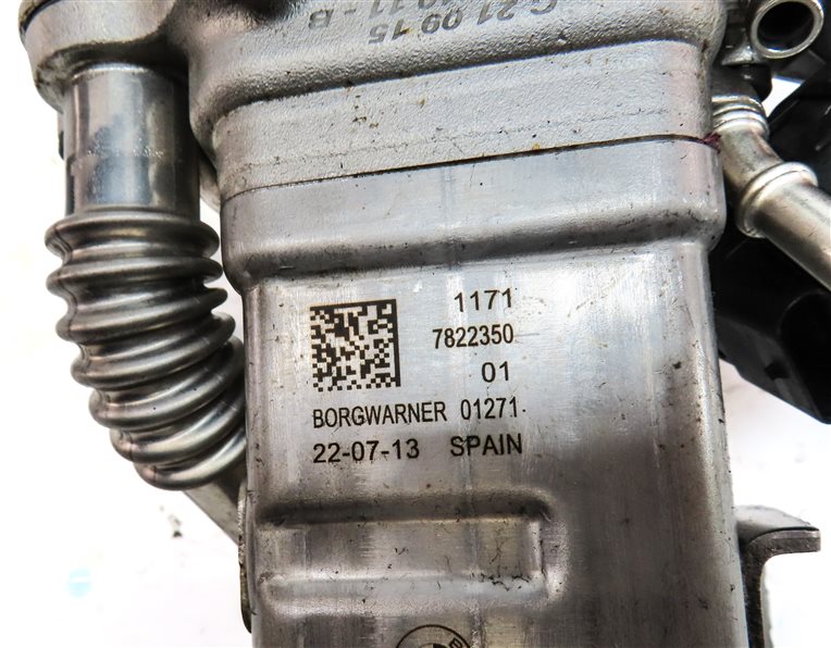 Thumbnail 8: 2015 BMW 535D (F10) 3.0L DIESEL ENGINE EXHAUST EGR VALVE COOLER ASSEMBLY