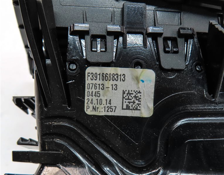 Thumbnail 6: 2015 BMW 535D (F10) FRONT LEFT DRIVER DASH HEAT AIR AC HVAC VENT (Black)