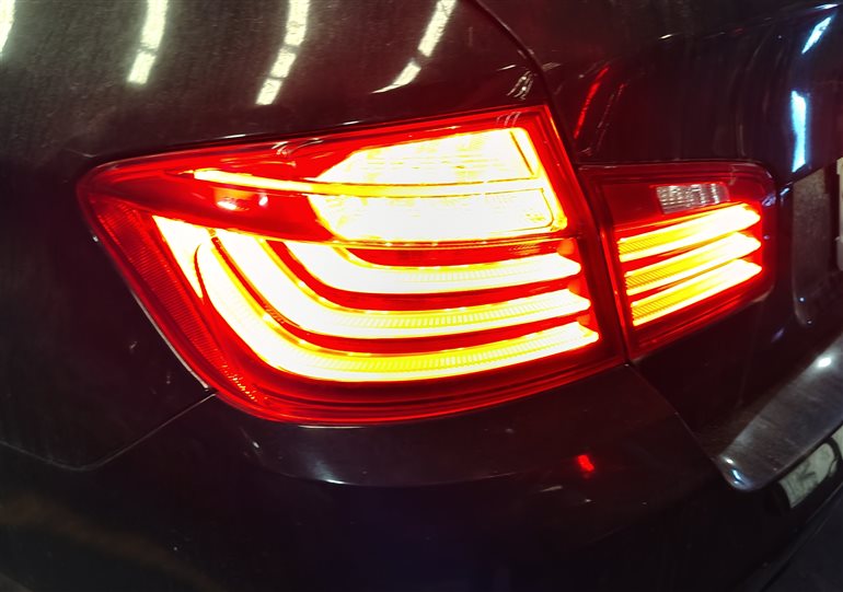 Thumbnail 2: 2014-2016 BMW 528i 535i 550i M5 (F10) LEFT DRIVER TAILLIGHT BRAKE LIGHT LAMP