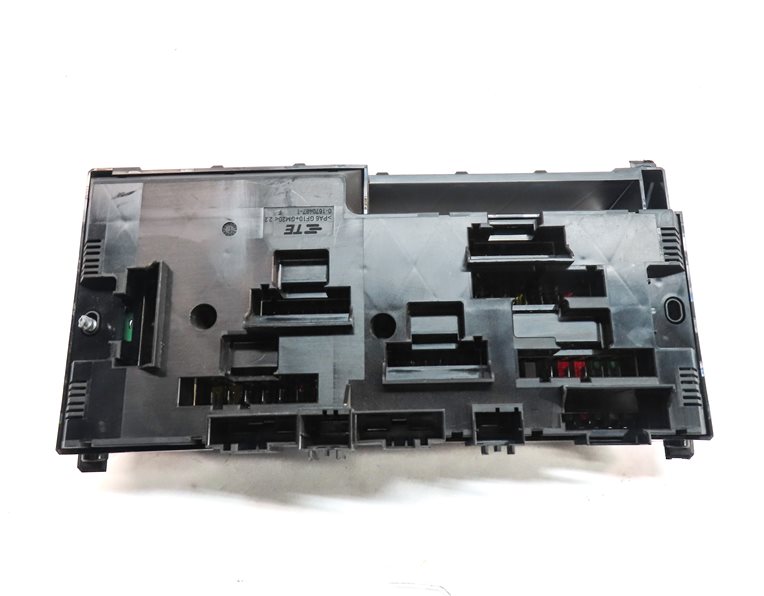 Thumbnail 4: 2012-2017 BMW 5 6 7 (F01 F06 F10) FRONT POWER DISTRIBUTION RELAY FUSE BOX