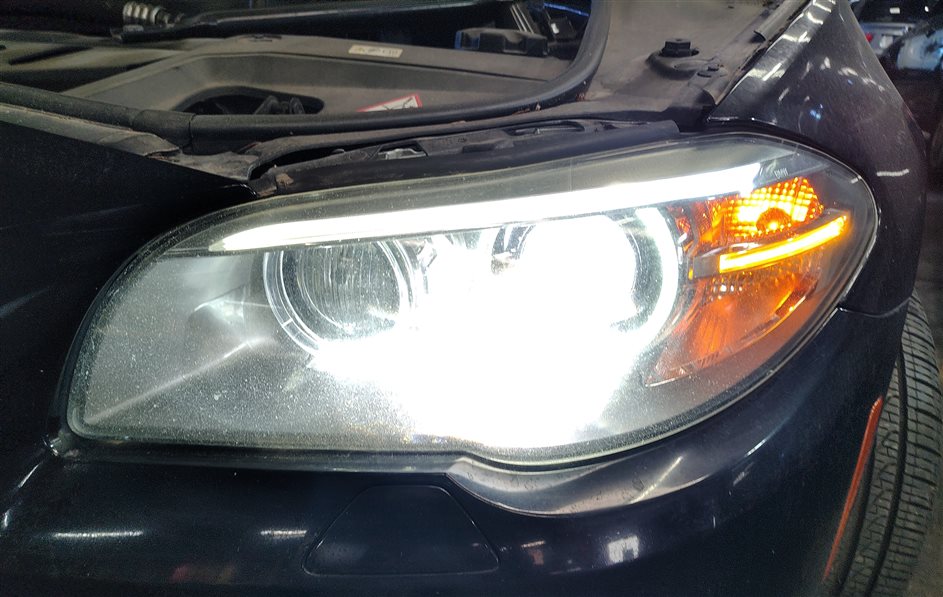 Thumbnail 2: 2014-2016 BMW 528i 535i 550i M5 (F10) LEFT XENON HID ADAPTIVE HEADLIGHT LAMP