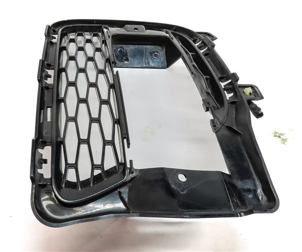 Thumbnail 2: 2014-2017 RANGE ROVER SPORT (L494) LEFT FRONT DRIVER FOGLIGHT GRILLE TRIM