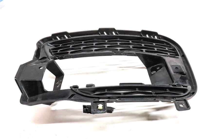 Thumbnail 3: 2014-2017 RANGE ROVER SPORT (L494) LEFT FRONT DRIVER FOGLIGHT GRILLE TRIM