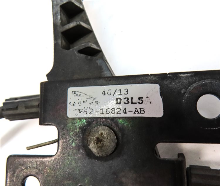 Thumbnail 6: 14 RANGE ROVER SPORT (L494) FRONT HOOD LID SAFETY HOOK CATCH LATCH RELEASE SET/3