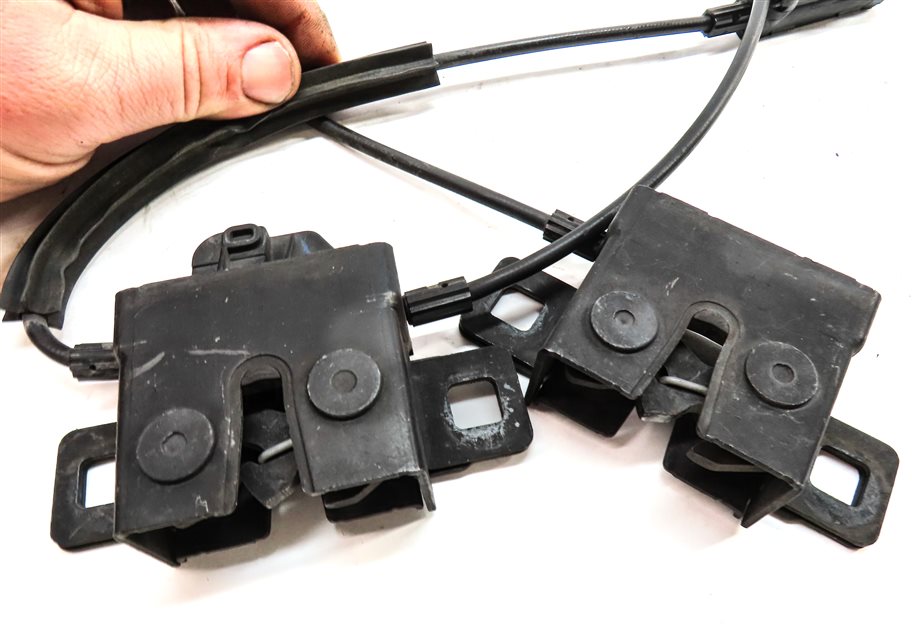 Thumbnail 4: 2014 RANGE ROVER SPORT (L494) FRONT HOOD LID LOCK LATCH CABLE SET/2