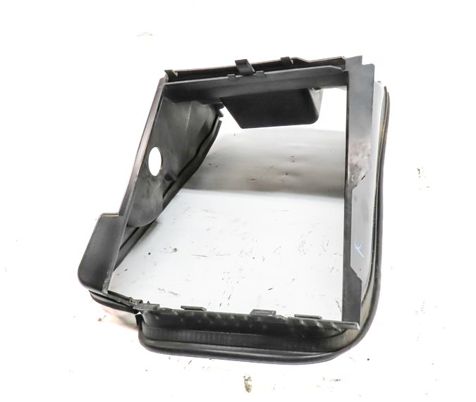 Thumbnail 6: 2014 RANGE ROVER SPORT (L494) 3.0L SUPER FRONT RIGHT AUXILIARY RADIATOR SHROUD