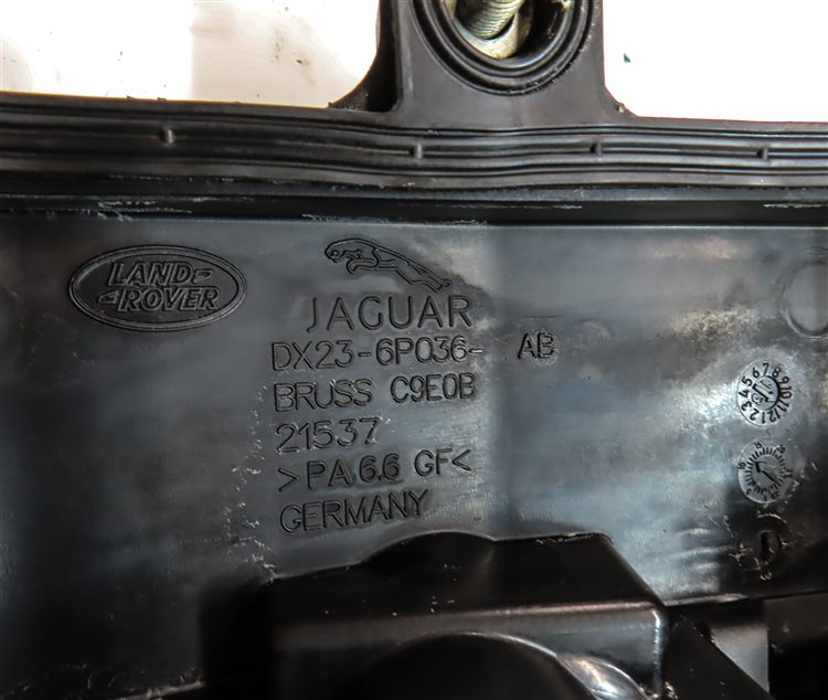 Thumbnail 9: 14-17 LR4 RANGE ROVER SPORT DISCOVERY (L405 L494 L462) 3.0L RIGHT VALVE COVER