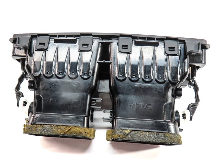 Thumbnail 6: 2014 RANGE ROVER SPORT (L494) REAR CENTER CONSOLE HEAT AIR AC HVAC DUAL VENT