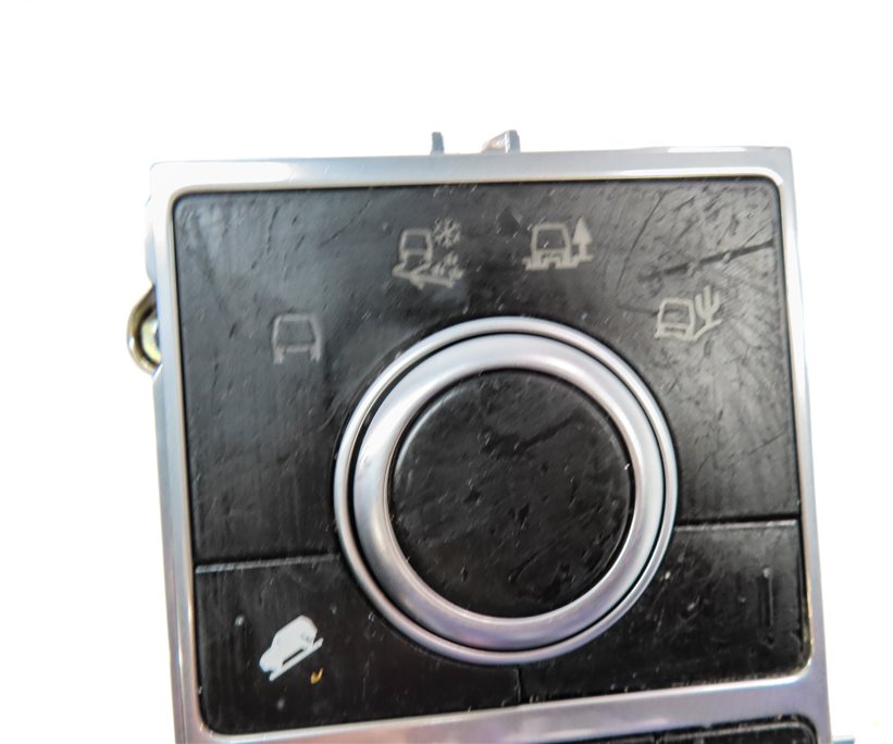 Thumbnail 8: 2014 ROVER SPORT (L494) HILL DESCENT RIDE HEIGHT TRACTION CONTROL SWITCH PANEL