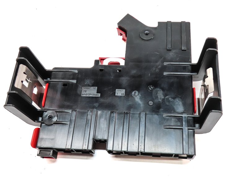 Thumbnail 5: 13 BMW 640I GRAN COUPE F06 3.0L (N55) POSITIVE BATTERY POWER DISTRIBUTION PLATE