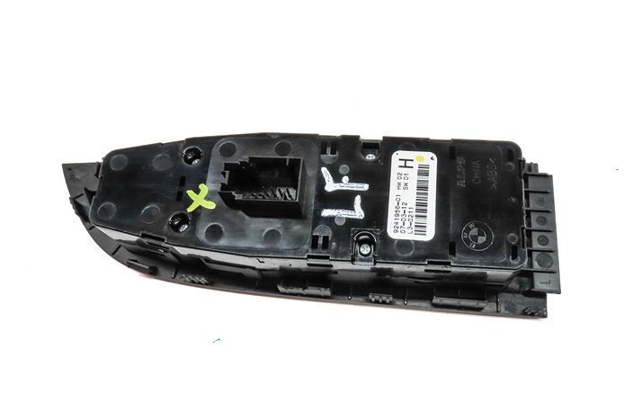 Thumbnail 4: 10-19 BMW 5 6 M5 M6 (F06 F10 F12 F13) LEFT DRIVER PFOLD WINDOW SWITCH w/ SHADE