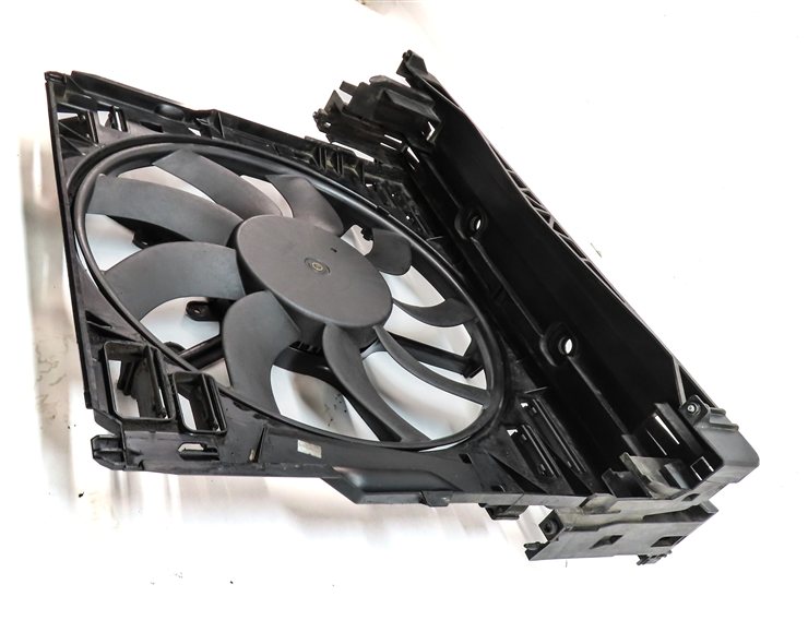Thumbnail 3: 10-19 BMW 5 6 7 F01 F10 3.0L N54 N55 850 WATT RADIATOR COOLING FAN w/ SHROUD
