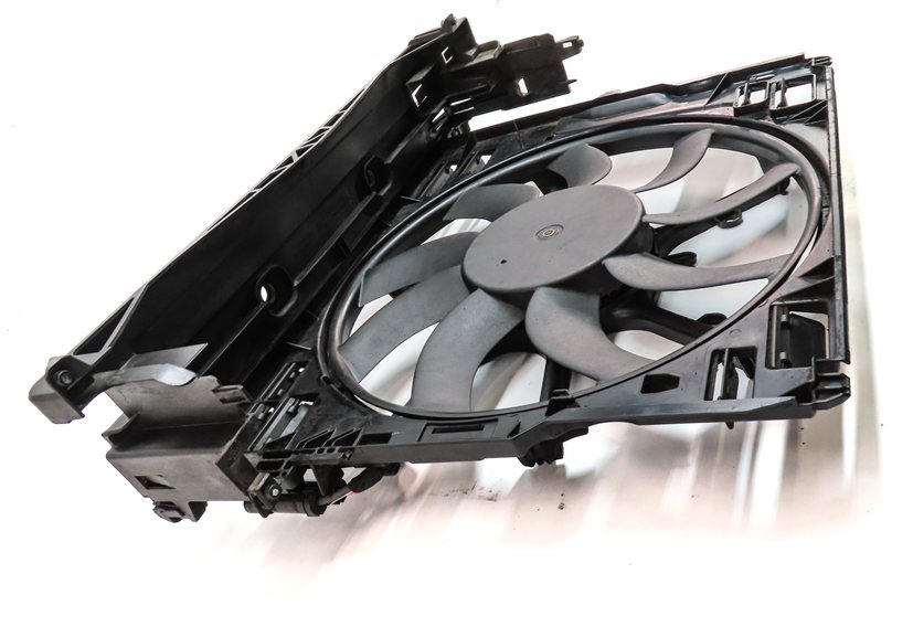 Thumbnail 4: 10-19 BMW 5 6 7 F01 F10 3.0L N54 N55 850 WATT RADIATOR COOLING FAN w/ SHROUD