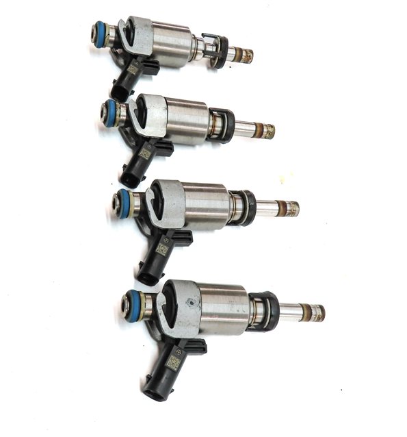 Thumbnail 3: 08-17 AUDI A3 A4 A5 A6 Q5 TT (8P B8 8K 8T 8R MK2 C7) 2.0L FSI FUEL INJECTOR SET4