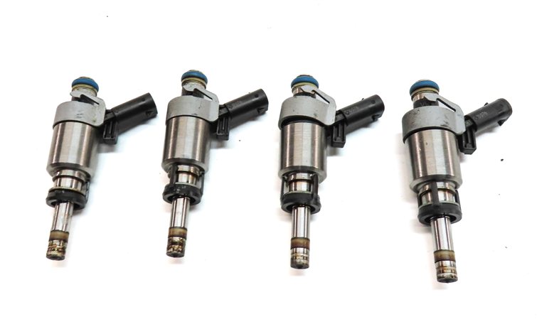 Thumbnail 5: 08-17 AUDI A3 A4 A5 A6 Q5 TT (8P B8 8K 8T 8R MK2 C7) 2.0L FSI FUEL INJECTOR SET4