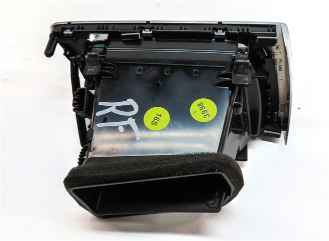 Thumbnail 4: 2013 AUDI A6 (C7 4G) FRONT RIGHT PASSENGER DASH HEAT AIR AC HVAC VENT (Black)