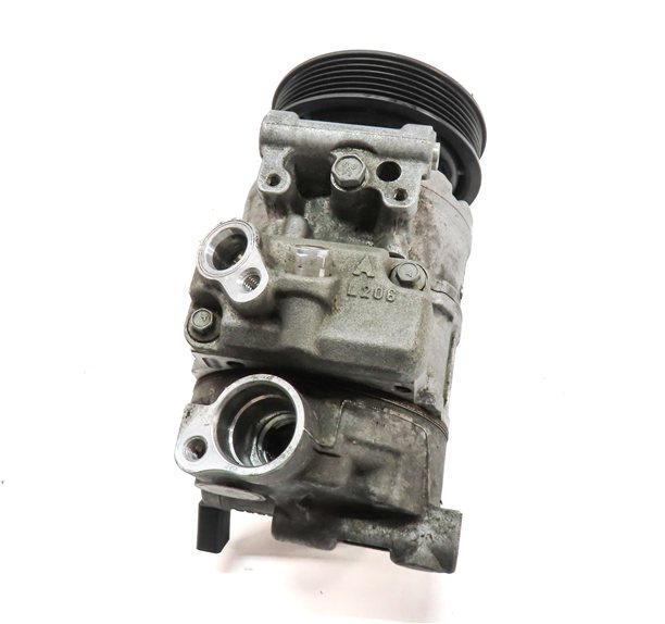 Thumbnail 3: 2012-2016 AUDI A6 (C7) 2.0L CAEB / CAED TURBO ENGINE AIR A/C COMPRESSOR PUMP