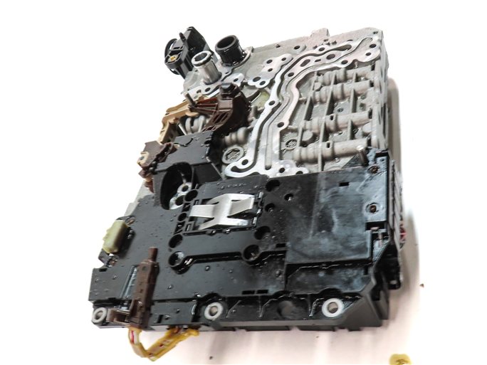 Thumbnail 4: 13-15 AUDI A6 (C7) 2.0L AWD QUATTRO NGR AUTO AUTOMATIC TRANSMISSION VALVE BODY