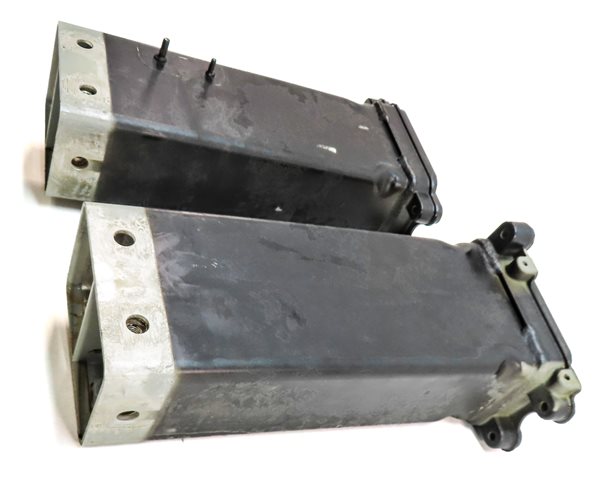 Thumbnail 4: 11-18 AUDI A8 S8 (D4 4H) FRONT LEFT & RIGHT BUMPER REINFORCEMENT BAR BRACKET SET