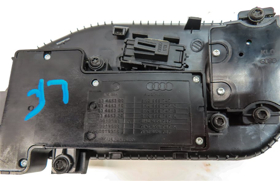 Thumbnail 6: 2013 AUDI A8 (D4 4H) LEFT DRIVER SEAT POSITION ADJUST SWITCH w/ LUMBAR & MASSAGE