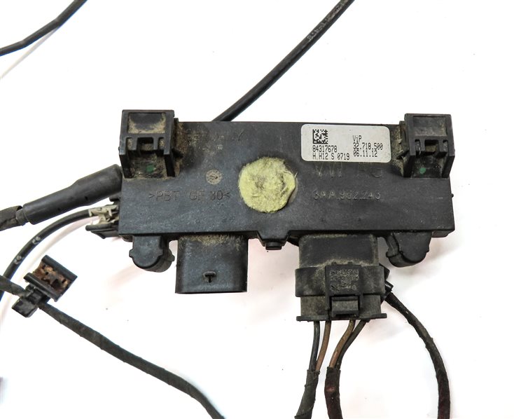 Thumbnail 5: 2013 AUDI A8 (D4 4H) REAR TRUNK HATCH LID EASY OPEN MODULE w/ ANTENNAS