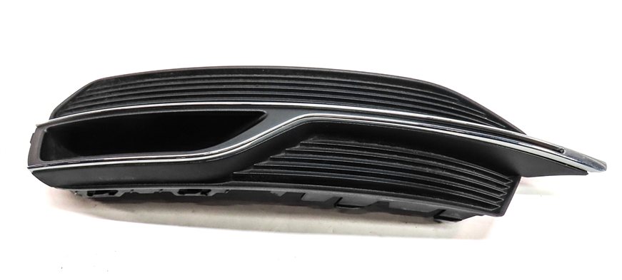 Thumbnail 2: 16-18 AUDI A3 (8V) FRONT LEFT DRIVER LOWER BUMPER GRILLE END (BLACK & SILVER)