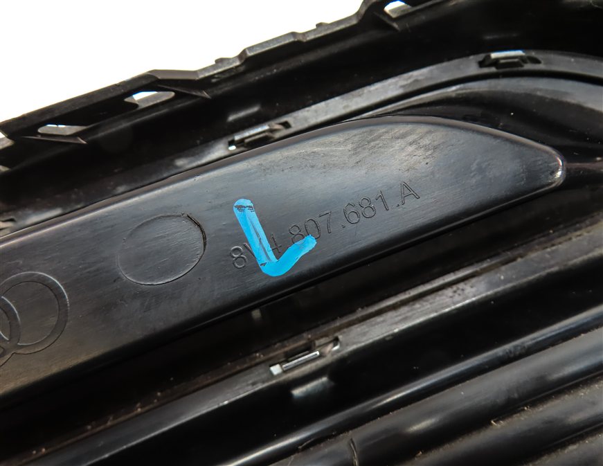 Thumbnail 5: 16-18 AUDI A3 (8V) FRONT LEFT DRIVER LOWER BUMPER GRILLE END (BLACK & SILVER)