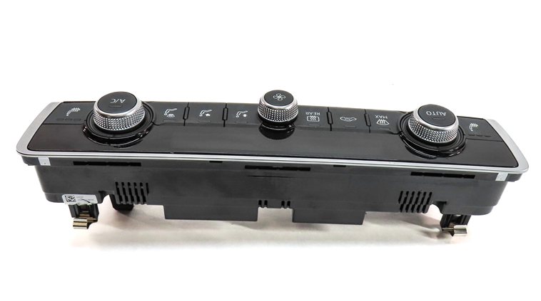 Thumbnail 4: 16-18 AUDI A3 E-TRON (8VF) FRONT HEATER A/C TEMPERATURE CLIMATE CONTROL PANEL
