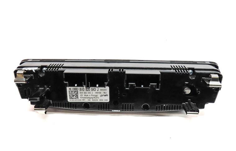 Thumbnail 5: 16-18 AUDI A3 E-TRON (8VF) FRONT HEATER A/C TEMPERATURE CLIMATE CONTROL PANEL