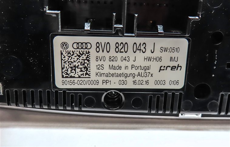 Thumbnail 6: 16-18 AUDI A3 E-TRON (8VF) FRONT HEATER A/C TEMPERATURE CLIMATE CONTROL PANEL