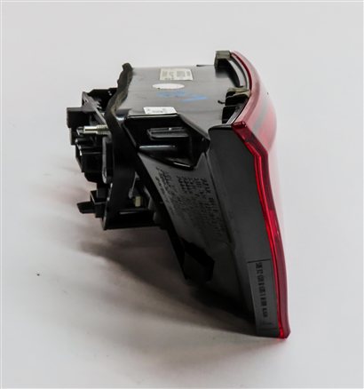 Thumbnail 4: 2016-2018 AUDI A3 E-TRON (8VF) LEFT DRIVER REAR INNER TAILLIGHT LIGHT LAMP (LED)