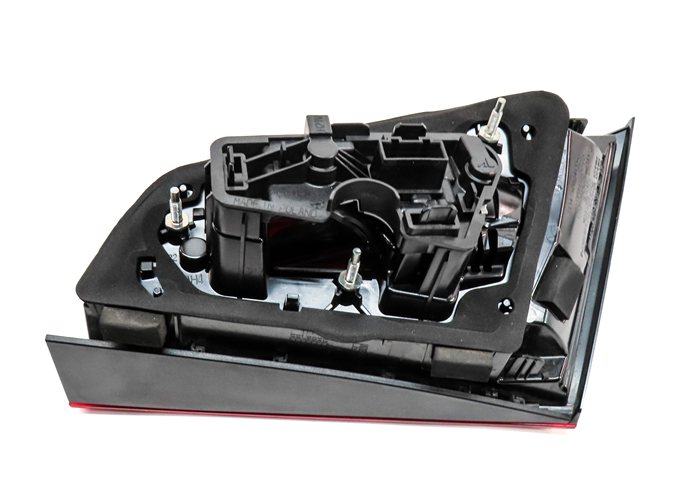 Thumbnail 5: 2016-2018 AUDI A3 E-TRON (8VF) LEFT DRIVER REAR INNER TAILLIGHT LIGHT LAMP (LED)