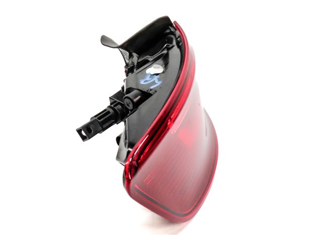 Thumbnail 4: 16-18 AUDI A3 E-TRON 8VF LEFT DRIVER REAR OUTER TAILLIGHT BRAKE LIGHT LAMP (LED)