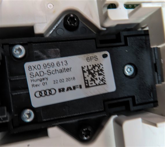 Thumbnail 8: 2016 AUDI A3 E-TRON (8V) FRONT INTERIOR OVERHEAD DOME MAP READING LIGHT LAMP