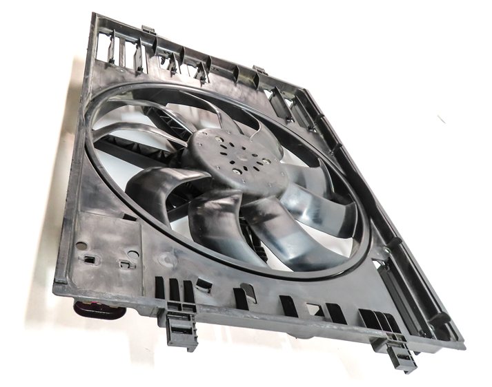 Thumbnail 3: 2016-2018 AUDI A3 E-TRON (8VF) HYBRID 1.4L ENGINE COOLING FAN w/ SHROUD