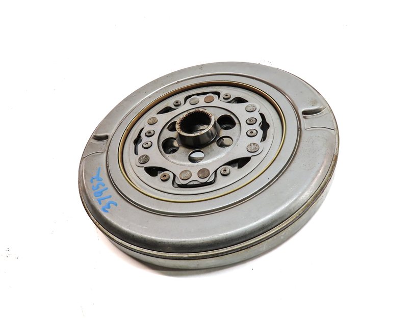 Thumbnail 2: 16-18 AUDI A3 E-TRON (8VF) 1.4L TURBO HYBRID AUTO FWD FLYWHEEL FLY WHEEL