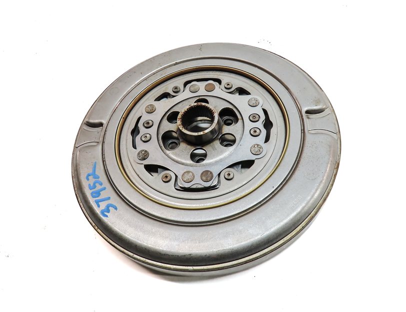Thumbnail 4: 16-18 AUDI A3 E-TRON (8VF) 1.4L TURBO HYBRID AUTO FWD FLYWHEEL FLY WHEEL