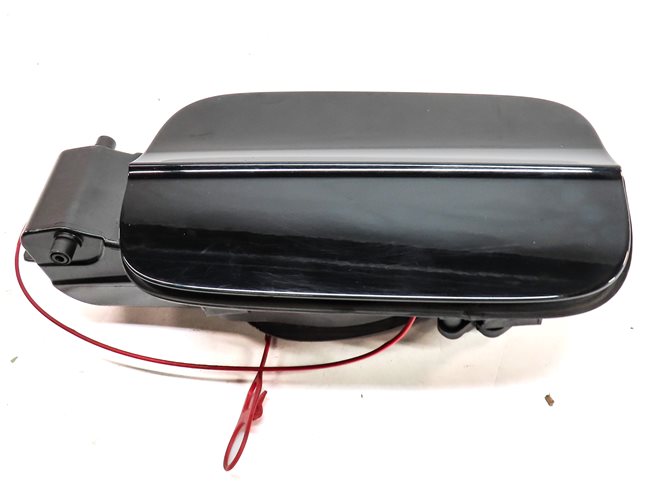 Thumbnail 3: 2016-2018 AUDI A3 (8V) FUEL TANK FILL DOOR LID COVER w/ HOUSING (Black)