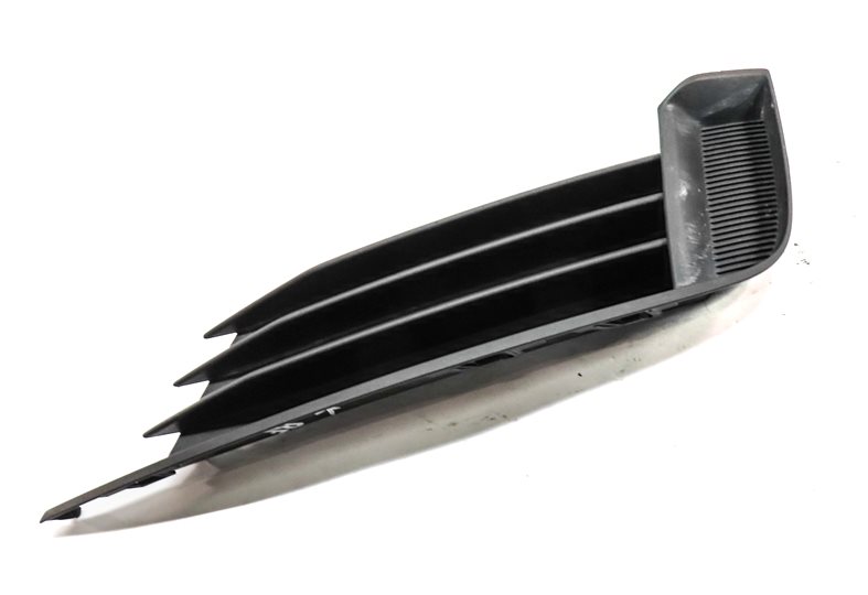 Thumbnail 3: 2016 AUDI A3 PREMIUM (8V) FRONT RIGHT PASSENGER LOWER BUMPER VENT GRILLE END