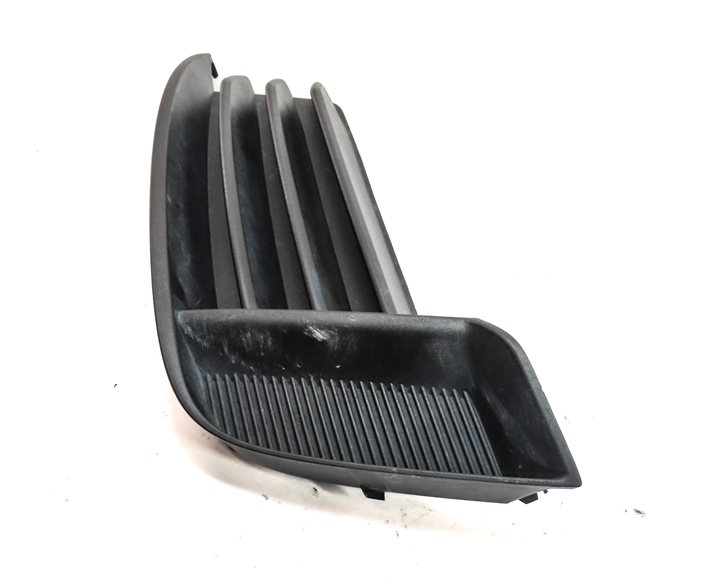 Thumbnail 4: 2016 AUDI A3 PREMIUM (8V) FRONT RIGHT PASSENGER LOWER BUMPER VENT GRILLE END