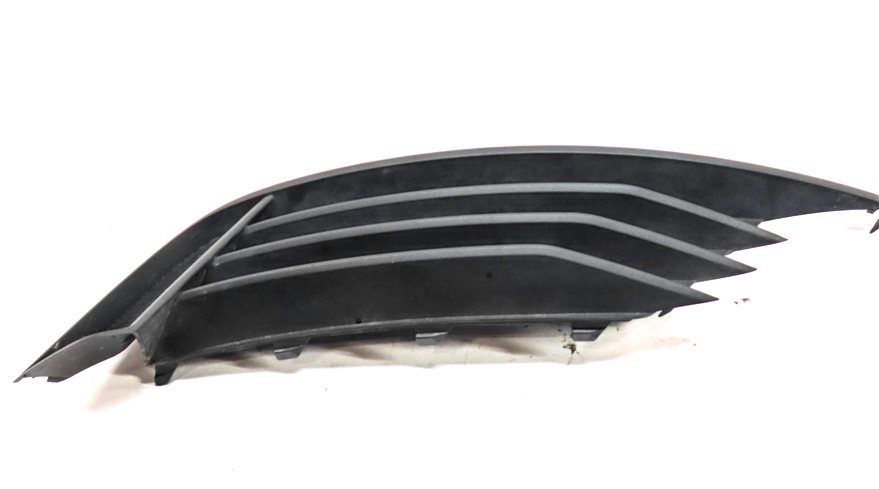 Thumbnail 5: 2016 AUDI A3 PREMIUM (8V) FRONT RIGHT PASSENGER LOWER BUMPER VENT GRILLE END