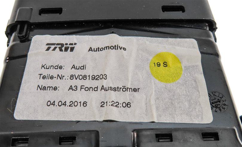 Thumbnail 6: 2016 AUDI A3 PREMIUM (8V) REAR CENTER CONSOLE HEAT AIR AC HVAC DUAL VENT (Black)